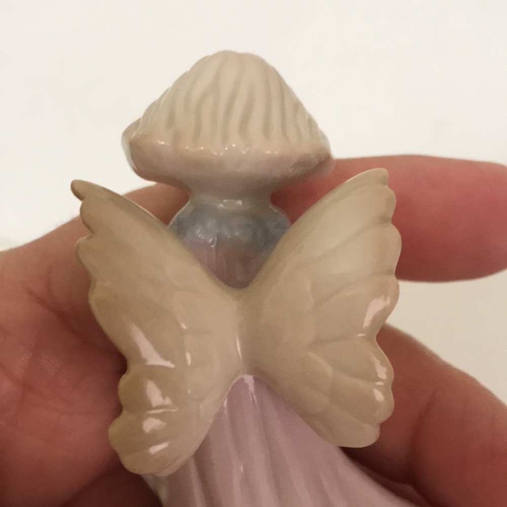 Russ Berrie and Co. Mini Porcelain ceramic angel figurine 3” H X 2” W - Picture 8 of 9